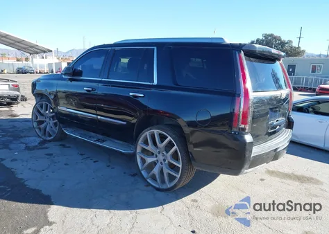 2015 Cadillac Escalade Luxury z USA, uszkodzony, nr VIN 1GYS4BKJ2FR160362